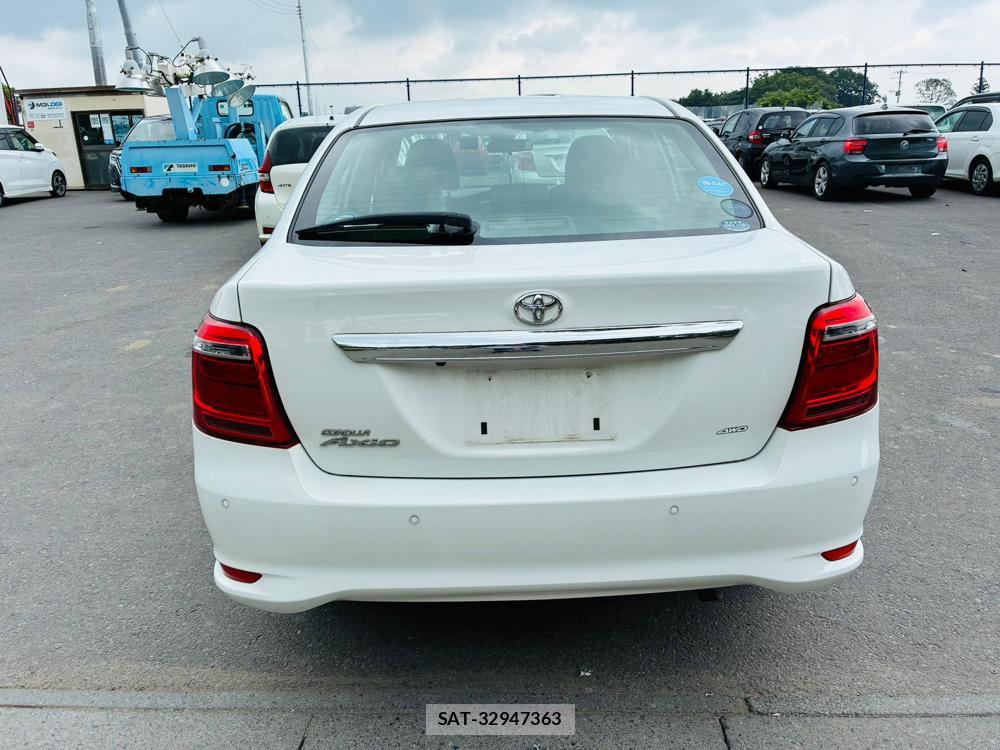 Toyota COROLLA AXIO 2020-06 7683580-3