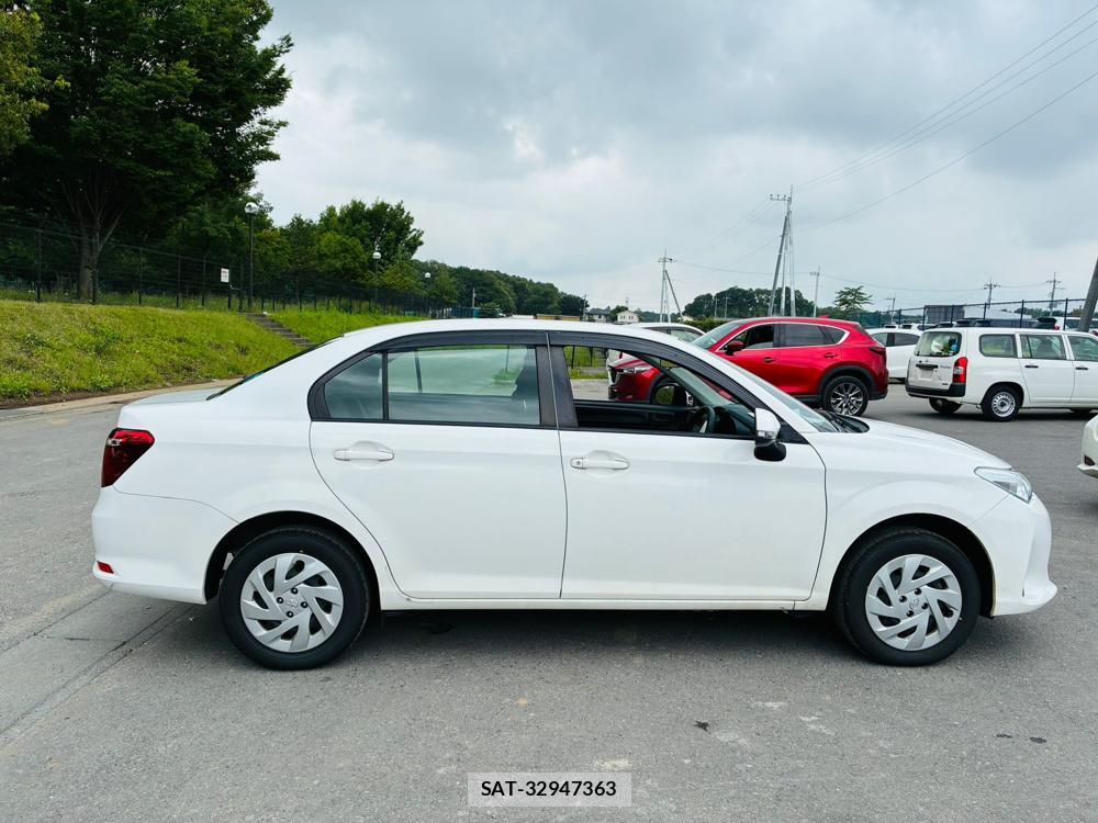 Toyota COROLLA AXIO 2020-06 7683580-5