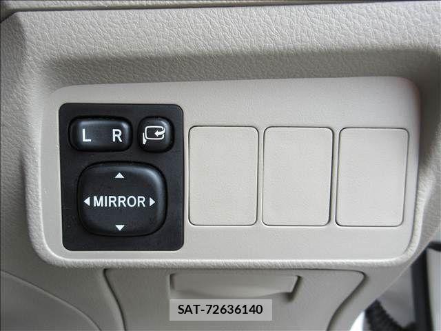 Toyota COROLLA AXIO 2008-11 7721959-5