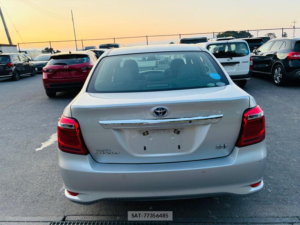 Toyota COROLLA AXIO 2019-06 7683578-3