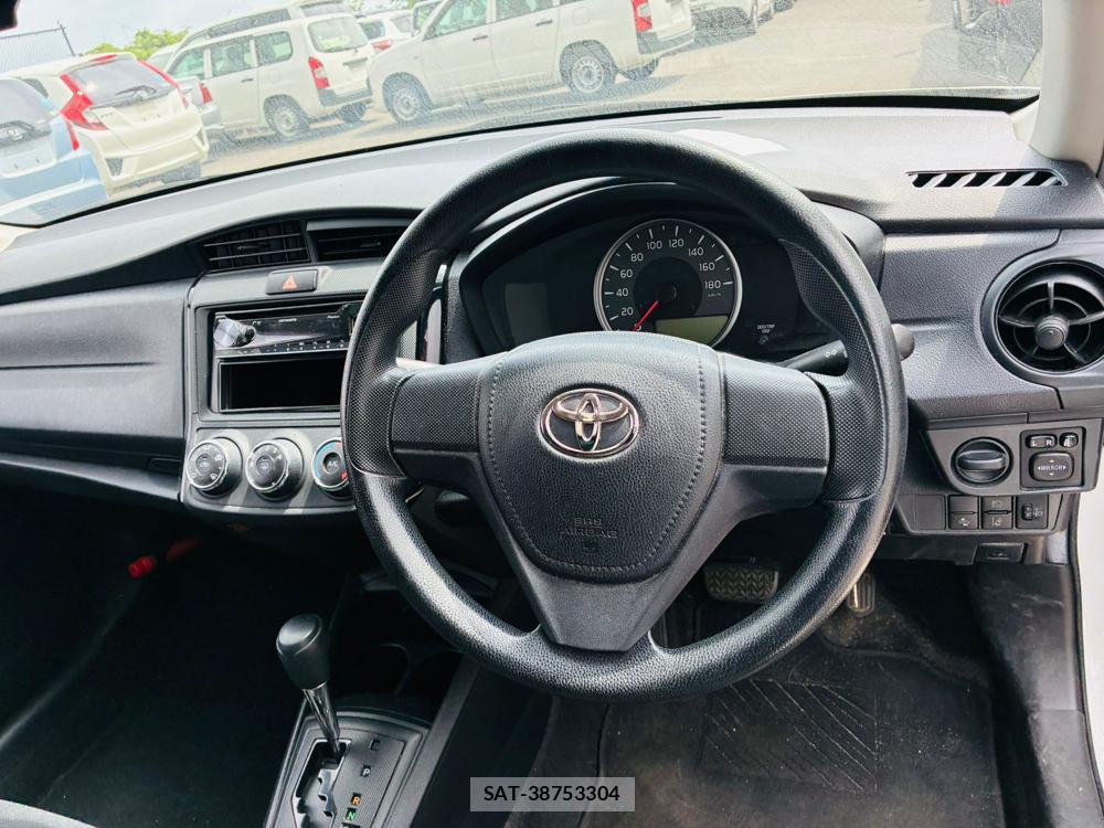Toyota COROLLA AXIO 2019-06 7683575-14