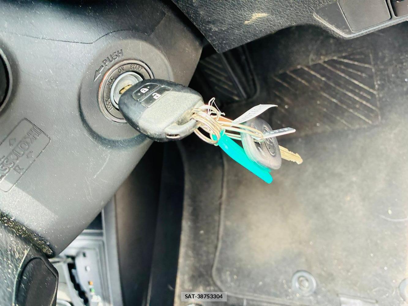 Toyota COROLLA AXIO 2019-06 7683575-16