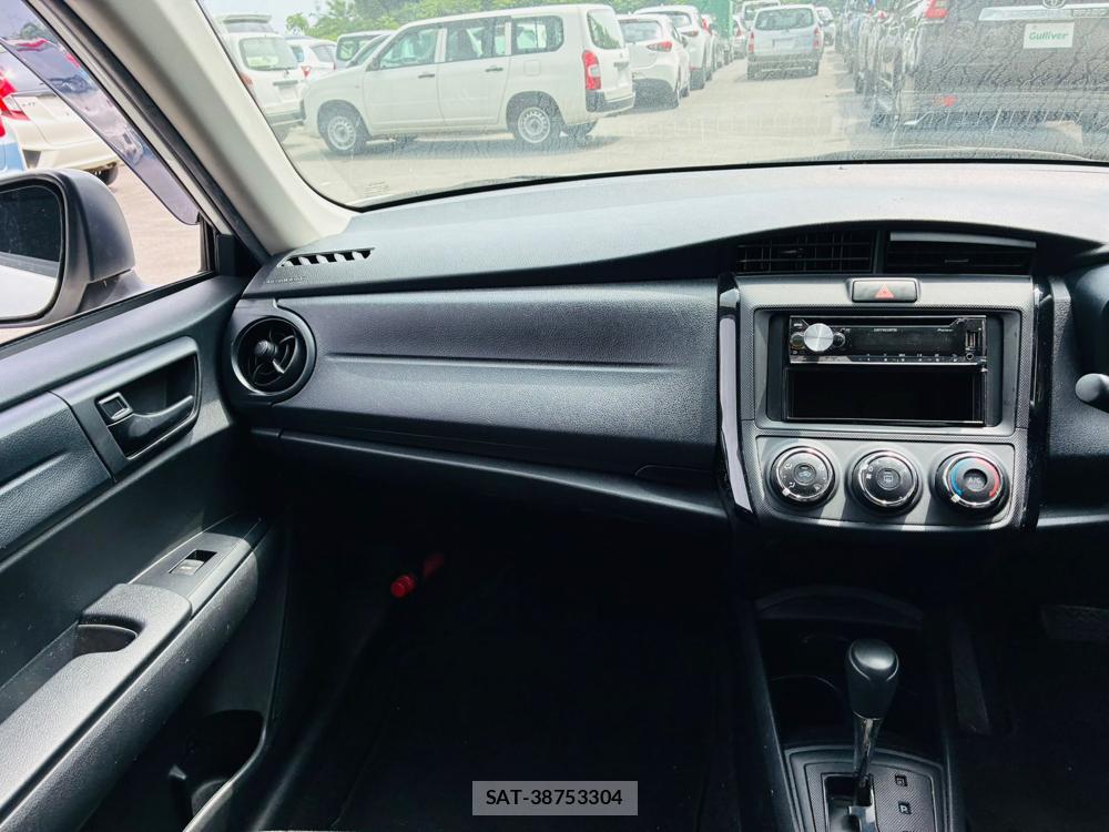 Toyota COROLLA AXIO 2019-06 7683575-17