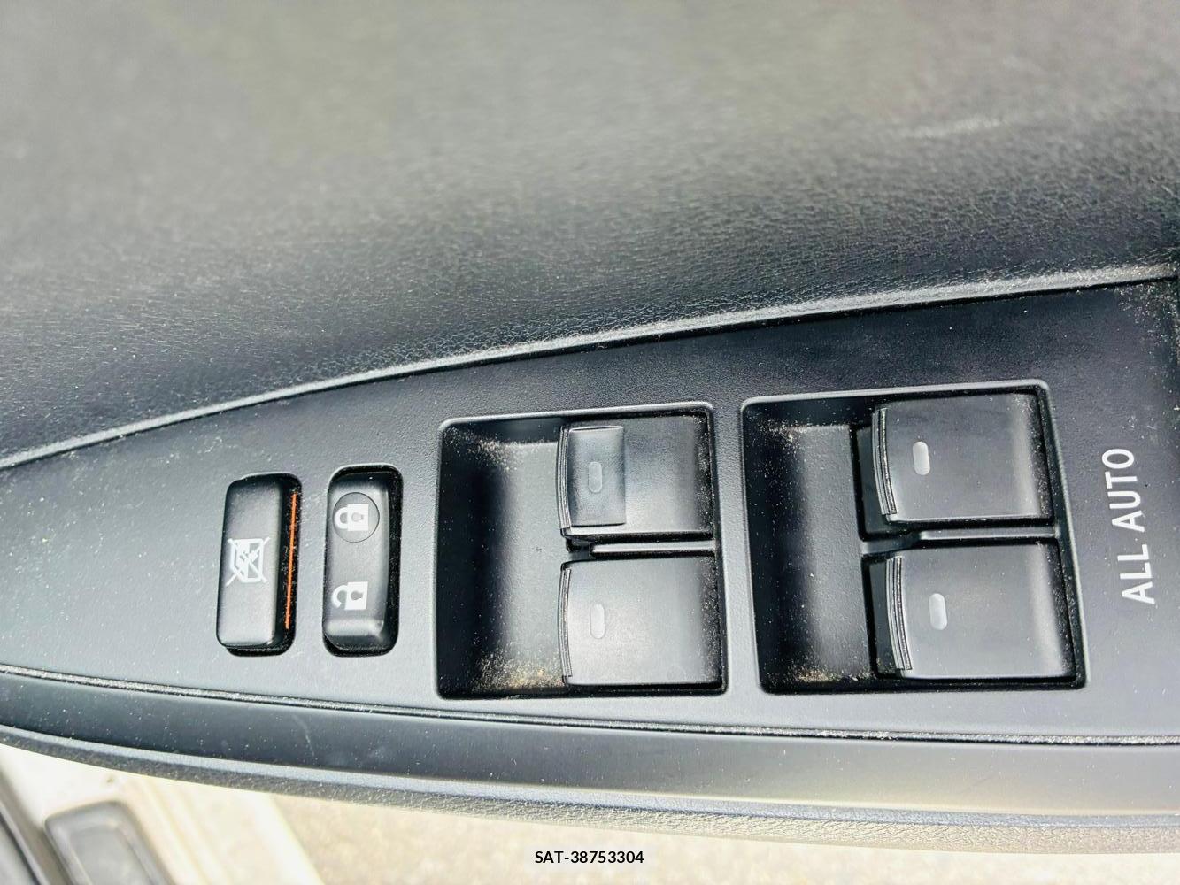 Toyota COROLLA AXIO 2019-06 7683575-21