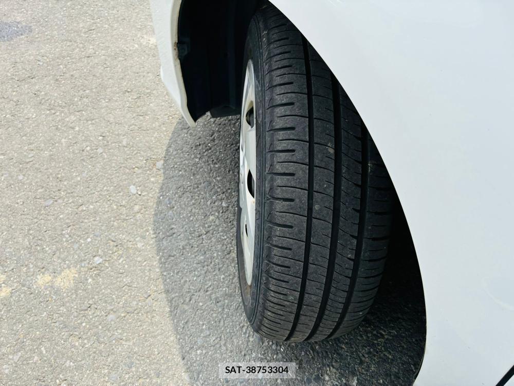 Toyota COROLLA AXIO 2019-06 7683575-30