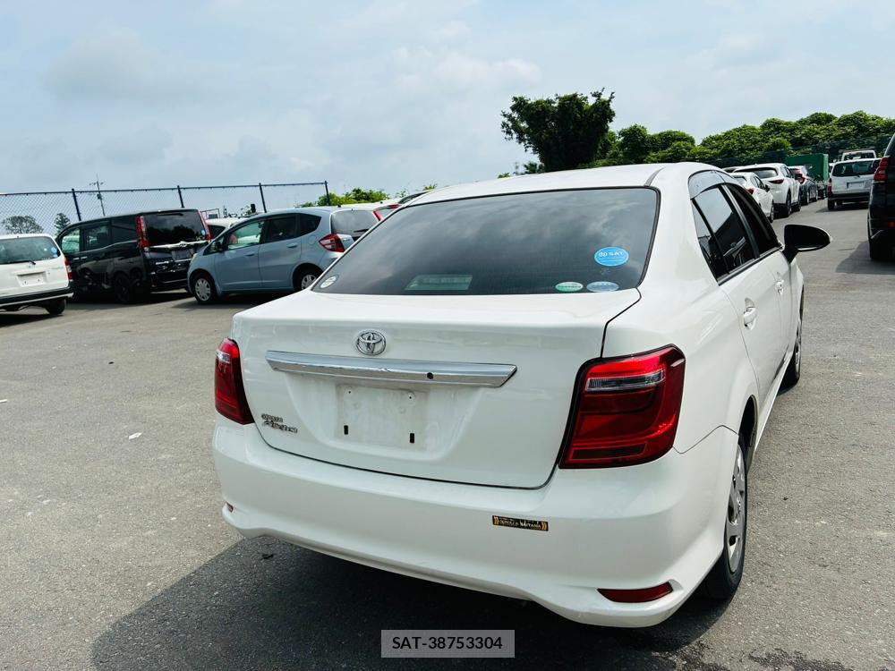 Toyota COROLLA AXIO 2019-06 7683575-4