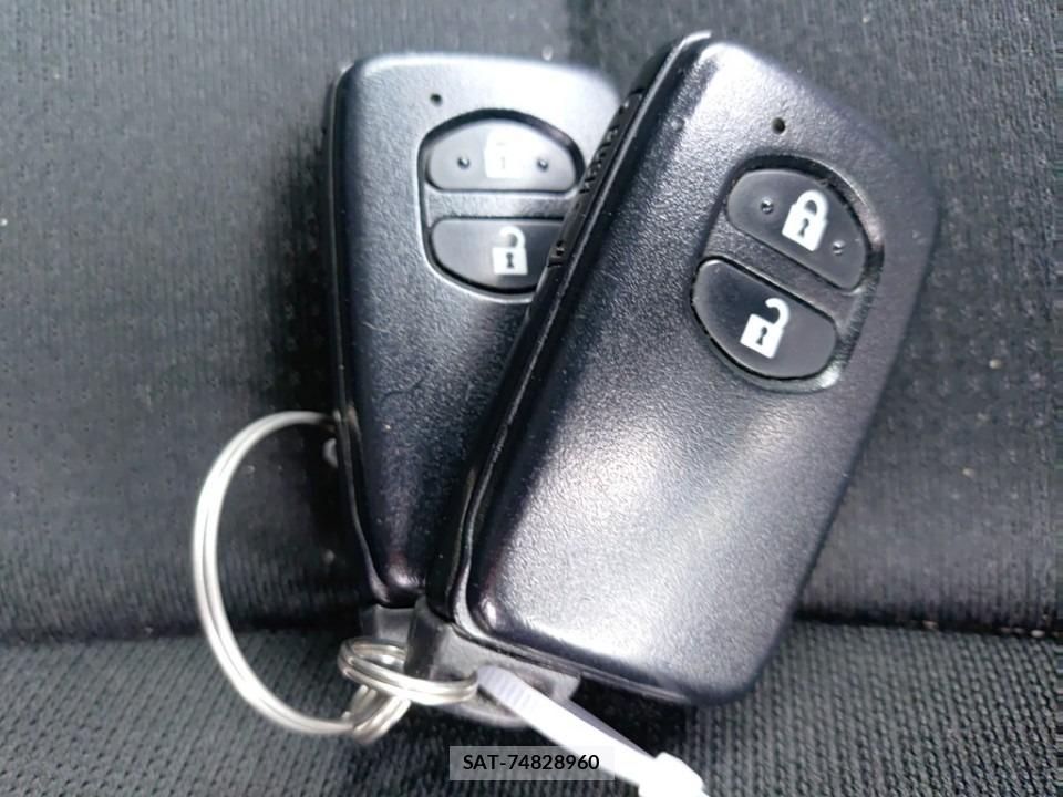 Toyota COROLLA AXIO 2020-06 7666336-12