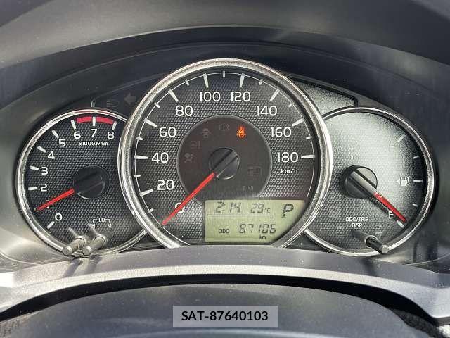Toyota COROLLA AXIO 2012-07 7721956-5