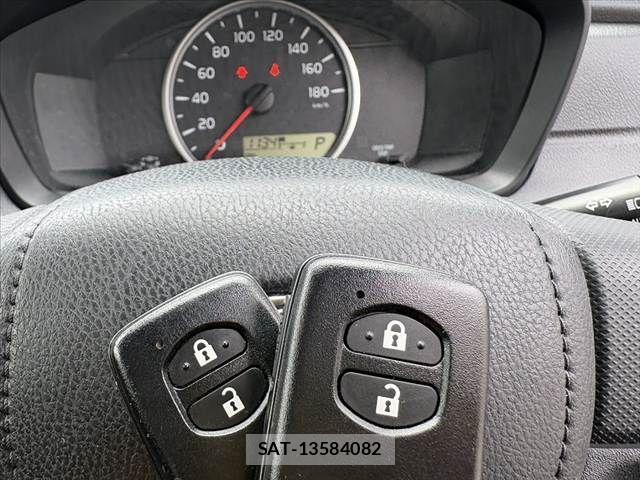 Toyota COROLLA AXIO 2022-07 7721953-26