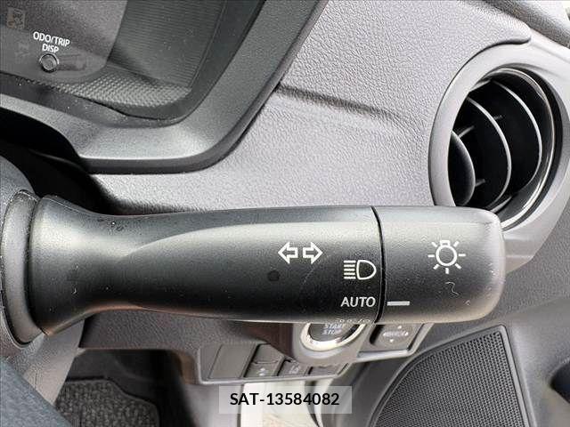 Toyota COROLLA AXIO 2022-07 7721953-27