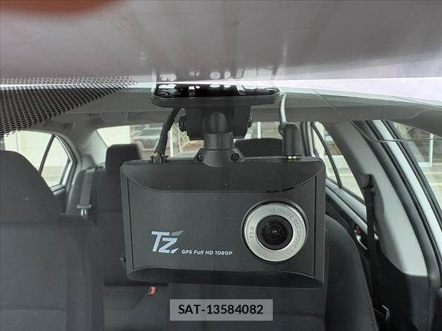 Toyota COROLLA AXIO 2022-07 7721953-5