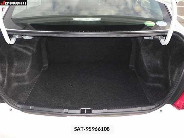 Toyota COROLLA AXIO 2019-05 7716675-7