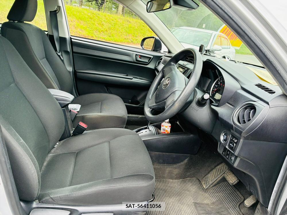 Toyota COROLLA AXIO 2020-04 7702504-11