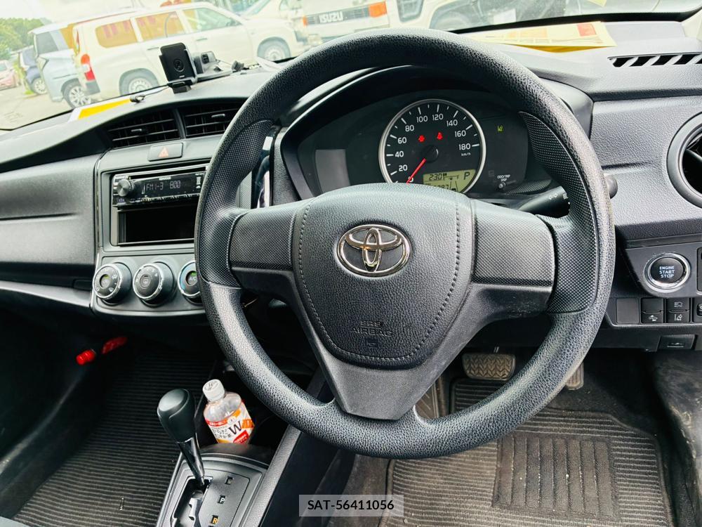 Toyota COROLLA AXIO 2020-04 7702504-14