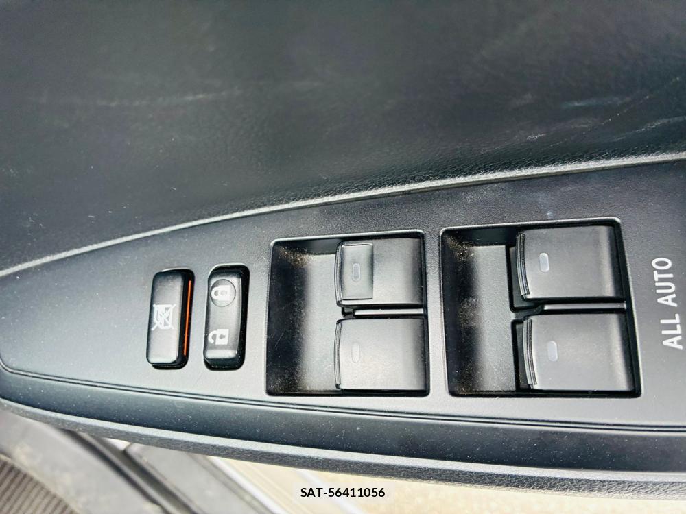 Toyota COROLLA AXIO 2020-04 7702504-21