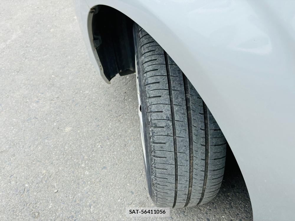 Toyota COROLLA AXIO 2020-04 7702504-30