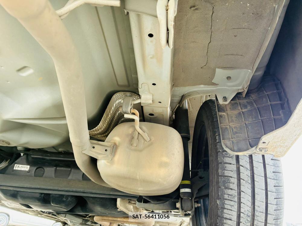 Toyota COROLLA AXIO 2020-04 7702504-35