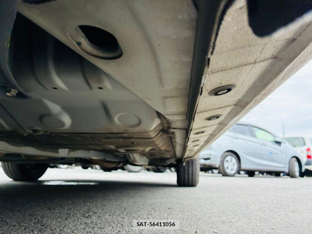 Toyota COROLLA AXIO 2020-04 7702504-36