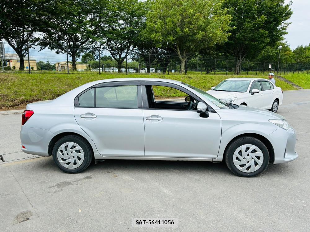 Toyota COROLLA AXIO 2020-04 7702504-5