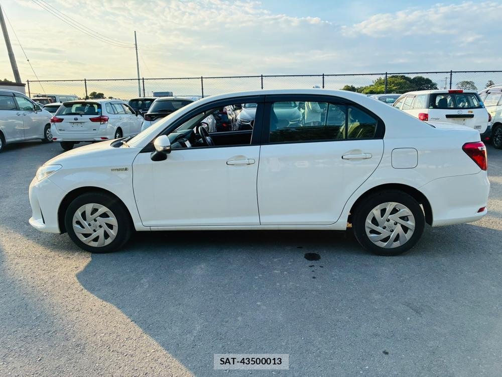 Toyota COROLLA AXIO 2019-06 7600674-1