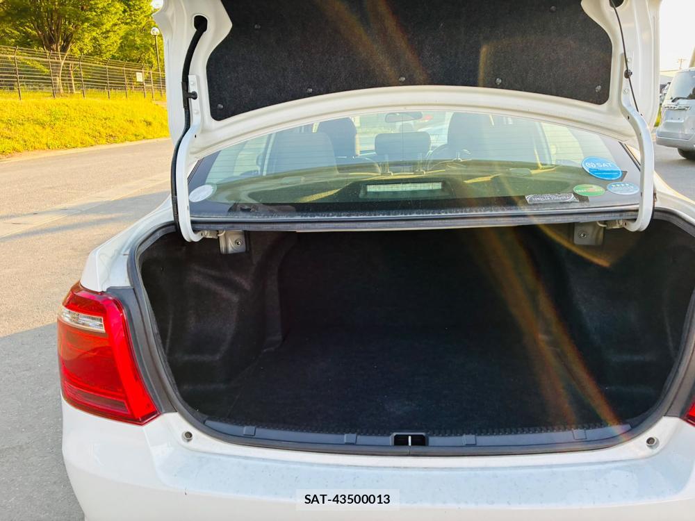 Toyota COROLLA AXIO 2019-06 7600674-24