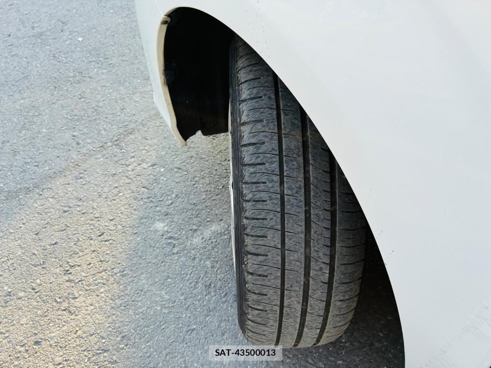 Toyota COROLLA AXIO 2019-06 7600674-30