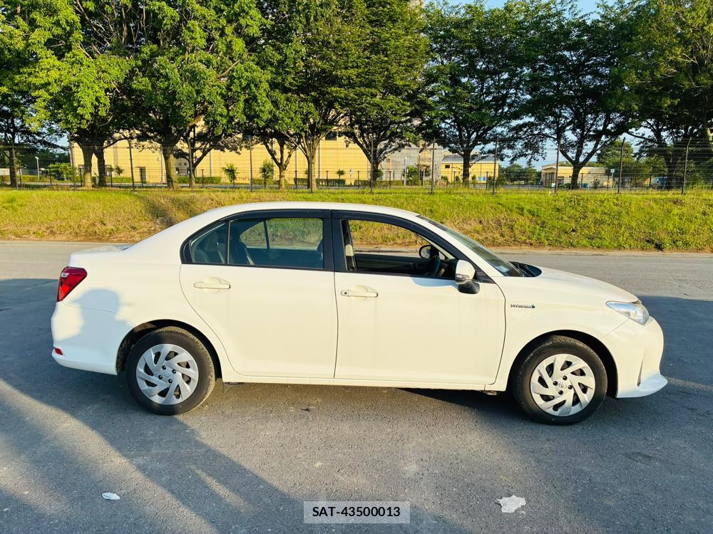 Toyota COROLLA AXIO 2019-06 7600674-5