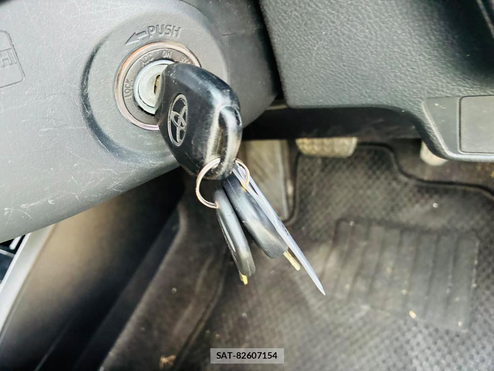 Toyota COROLLA AXIO 2019-06 7795977-16