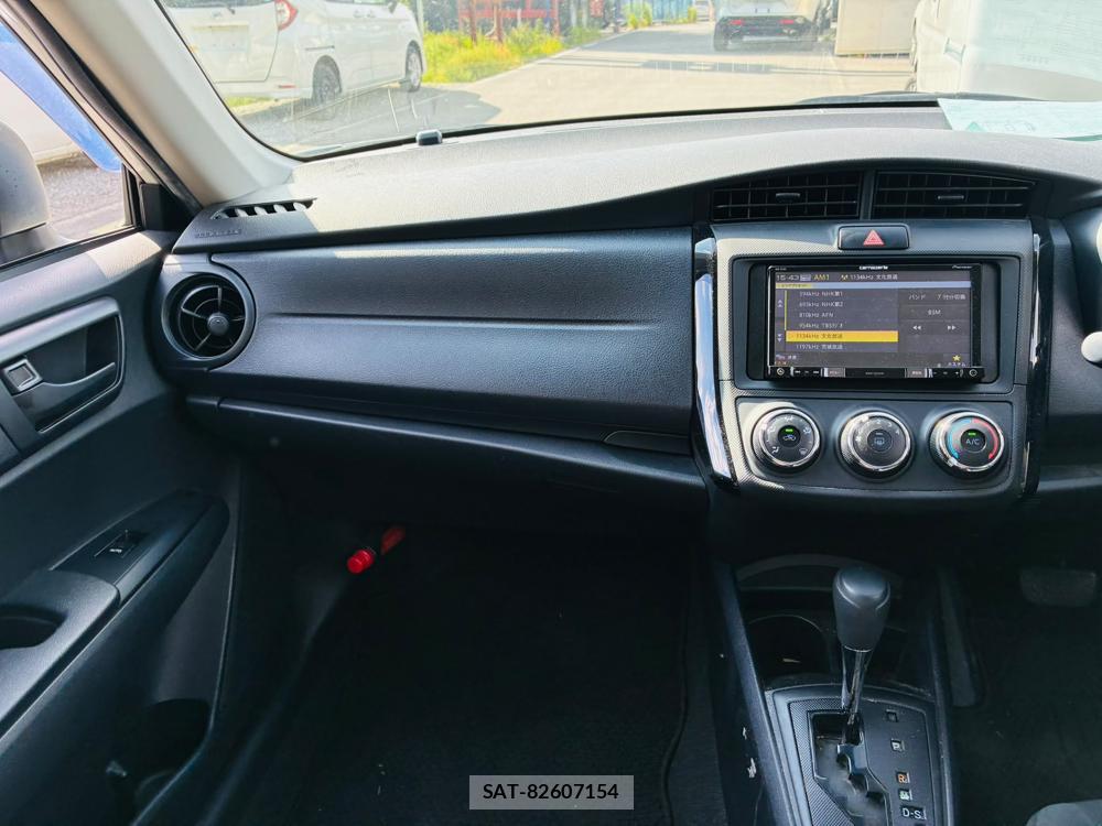 Toyota COROLLA AXIO 2019-06 7795977-17