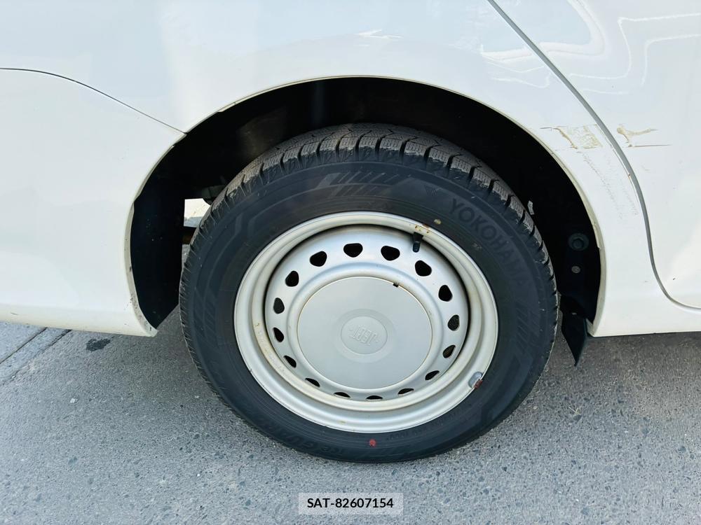 Toyota COROLLA AXIO 2019-06 7795977-26