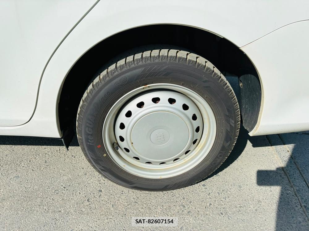 Toyota COROLLA AXIO 2019-06 7795977-29