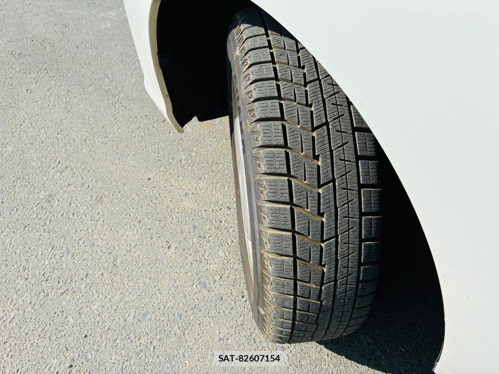 Toyota COROLLA AXIO 2019-06 7795977-30