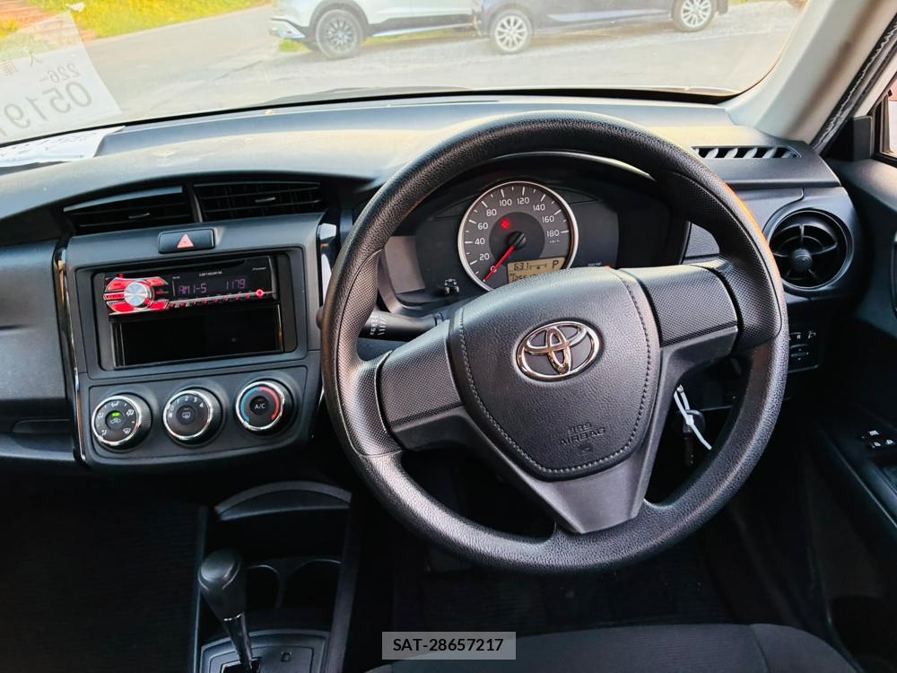 Toyota COROLLA AXIO 2019-06 7721446-13