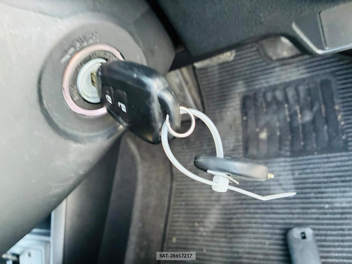 Toyota COROLLA AXIO 2019-06 7721446-16