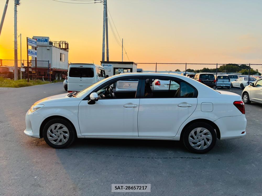 Toyota COROLLA AXIO 2019-06 7721446-1
