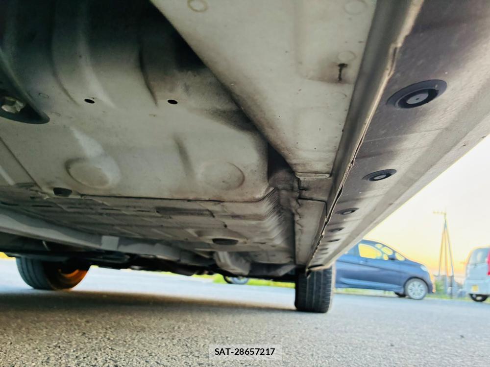 Toyota COROLLA AXIO 2019-06 7721446-33