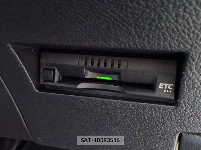 Toyota COROLLA AXIO 2019-02 7960976-11