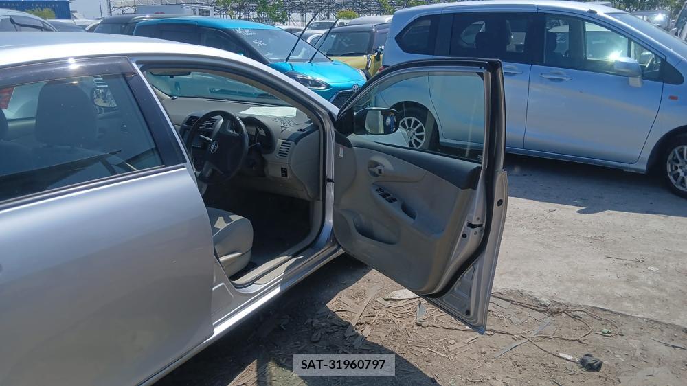 Toyota COROLLA AXIO 2009-11 7525498-11