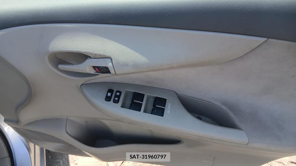 Toyota COROLLA AXIO 2009-11 7525498-17