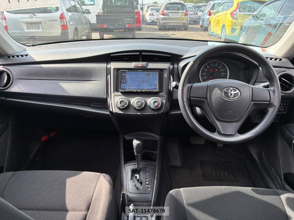 Toyota COROLLA AXIO 2020-02 7787849-12
