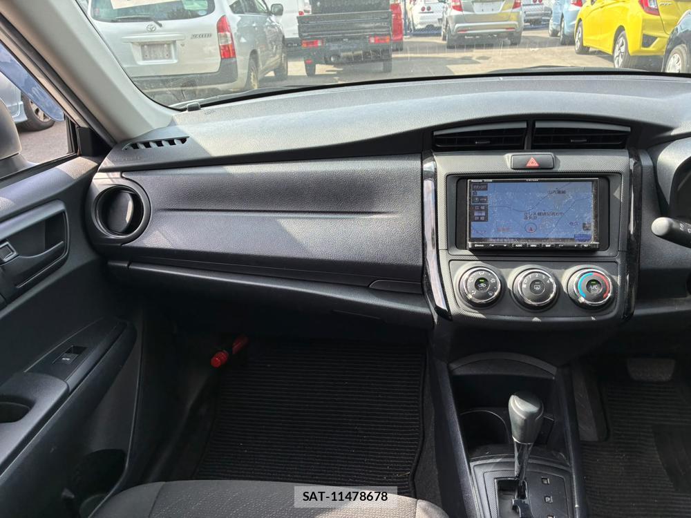 Toyota COROLLA AXIO 2020-02 7787849-16