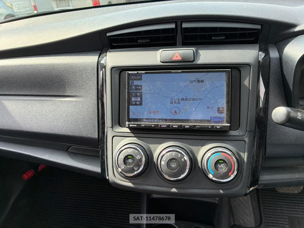 Toyota COROLLA AXIO 2020-02 7787849-18