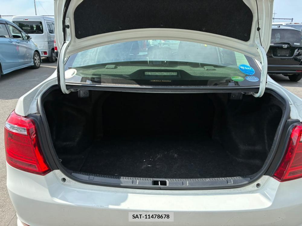 Toyota COROLLA AXIO 2020-02 7787849-24