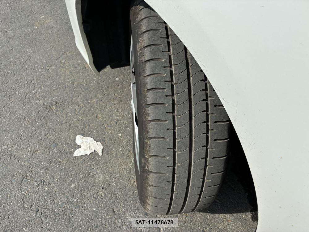 Toyota COROLLA AXIO 2020-02 7787849-30