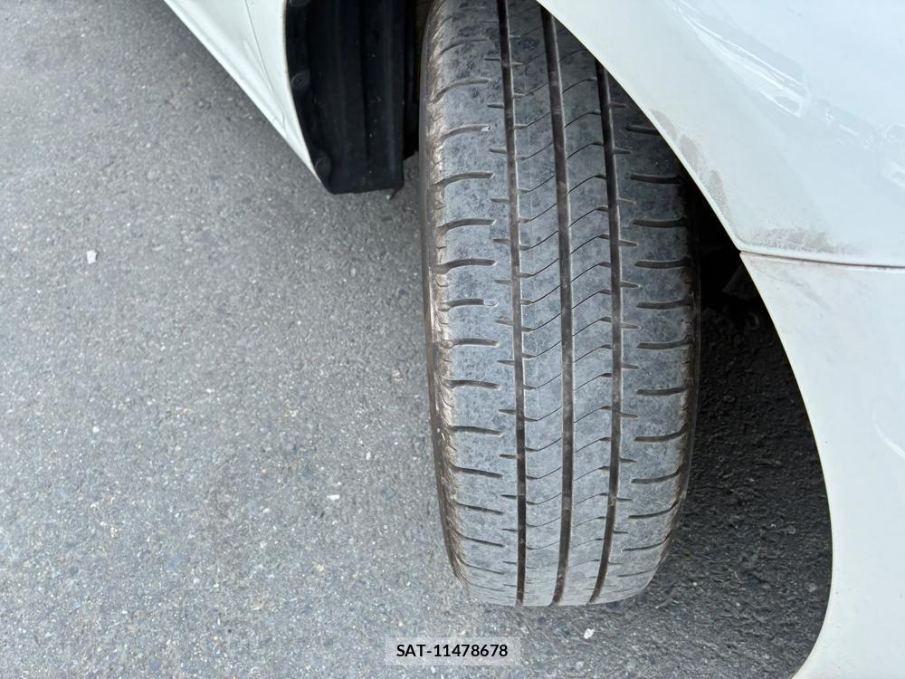 Toyota COROLLA AXIO 2020-02 7787849-31