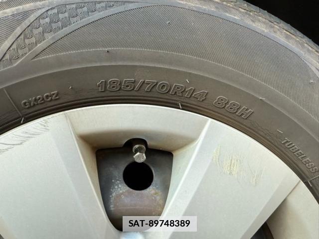 Toyota COROLLA AXIO 2009-07 7978811-7