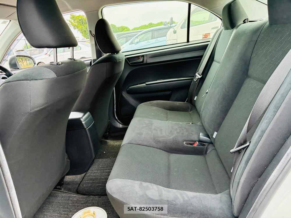 Toyota COROLLA AXIO 2019-06 7864339-9