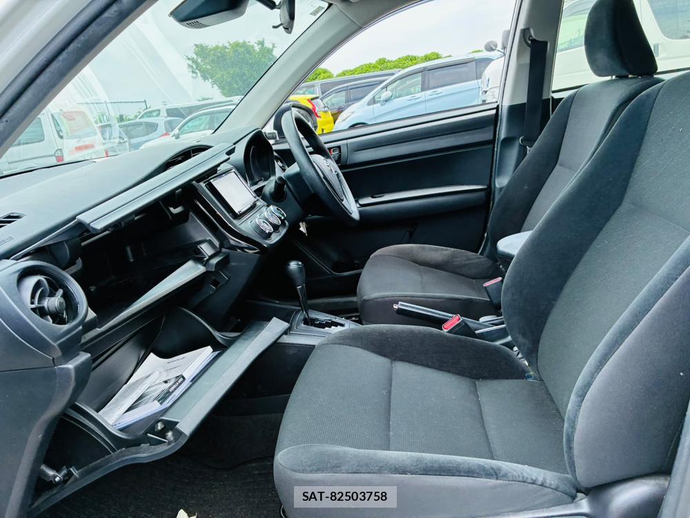 Toyota COROLLA AXIO 2019-06 7864339-10