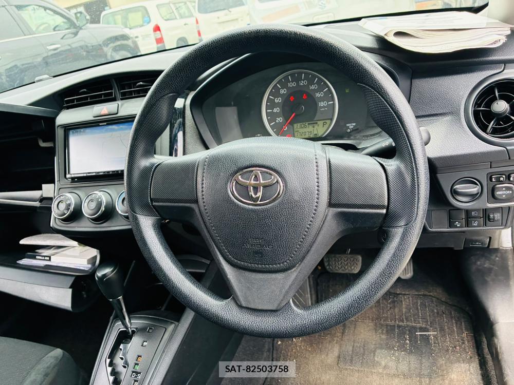 Toyota COROLLA AXIO 2019-06 7864339-14