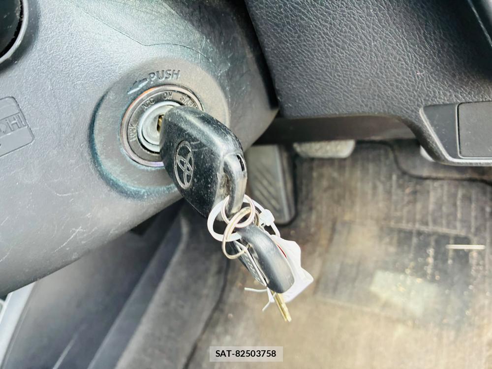Toyota COROLLA AXIO 2019-06 7864339-16